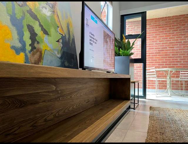 2 BEDROOM PROPERTY TO RENT IN MENLO PARK